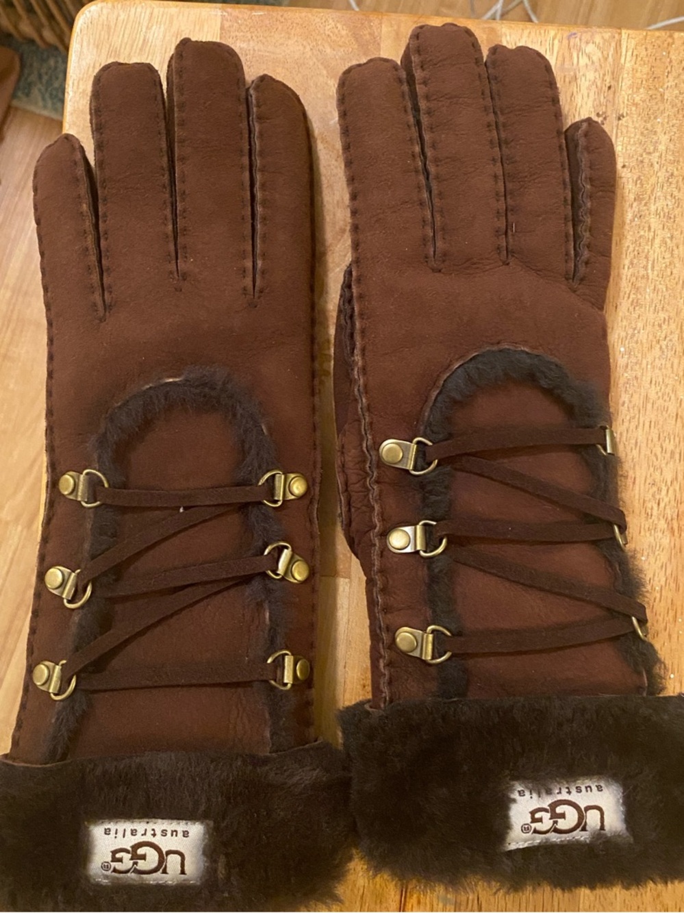 UGG Brown Suede Shearling LaceโUp Gloves โ Small Hand Fit